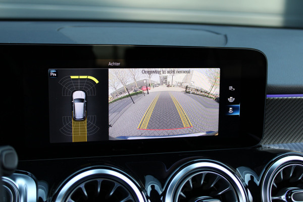 Mercedes-Benz Glb 180 AMG Line | BTW | CAMERA | CRUISE | SFEER | Mercedes-Benz Glb 180 AMG Line | BTW | CAMERA | CRUISE | SFEER |