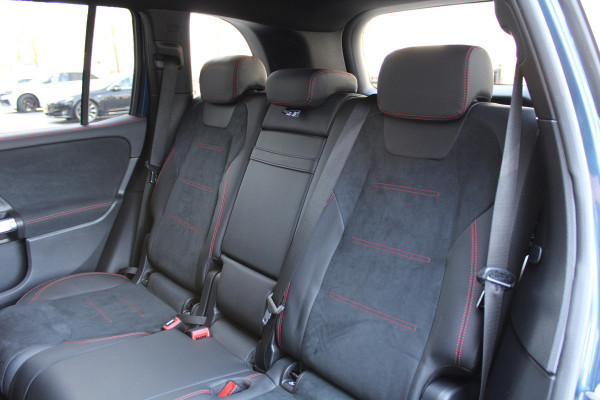 Mercedes-Benz Glb 180 AMG Line | BTW | CAMERA | CRUISE | SFEER | Mercedes-Benz Glb 180 AMG Line | BTW | CAMERA | CRUISE | SFEER |