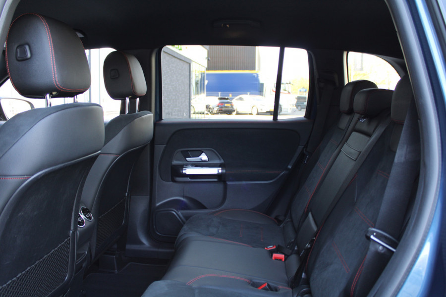 Mercedes-Benz Glb 180 AMG Line | BTW | CAMERA | CRUISE | SFEER | Mercedes-Benz Glb 180 AMG Line | BTW | CAMERA | CRUISE | SFEER |