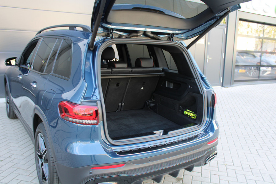 Mercedes-Benz Glb 180 AMG Line | BTW | CAMERA | CRUISE | SFEER | Mercedes-Benz Glb 180 AMG Line | BTW | CAMERA | CRUISE | SFEER |