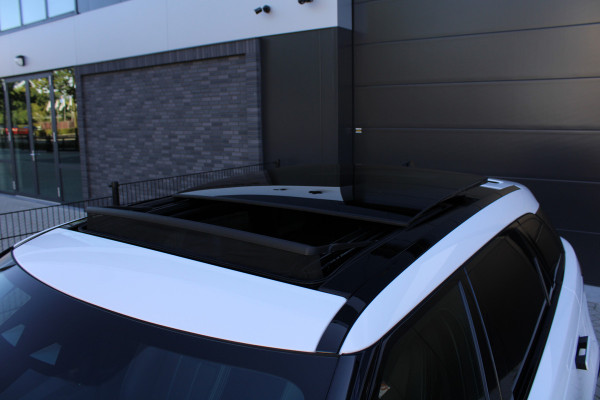 Land Rover Range Rover Velar 2.0 P400e R-Dynamic SE | PANO | CAMERA | MERIDIAN | MEMORY | ACC | Land Rover Range Rover Velar 2.0 P400e R-Dynamic SE | PANO | CAMERA | MERIDIAN | MEMORY | ACC |
