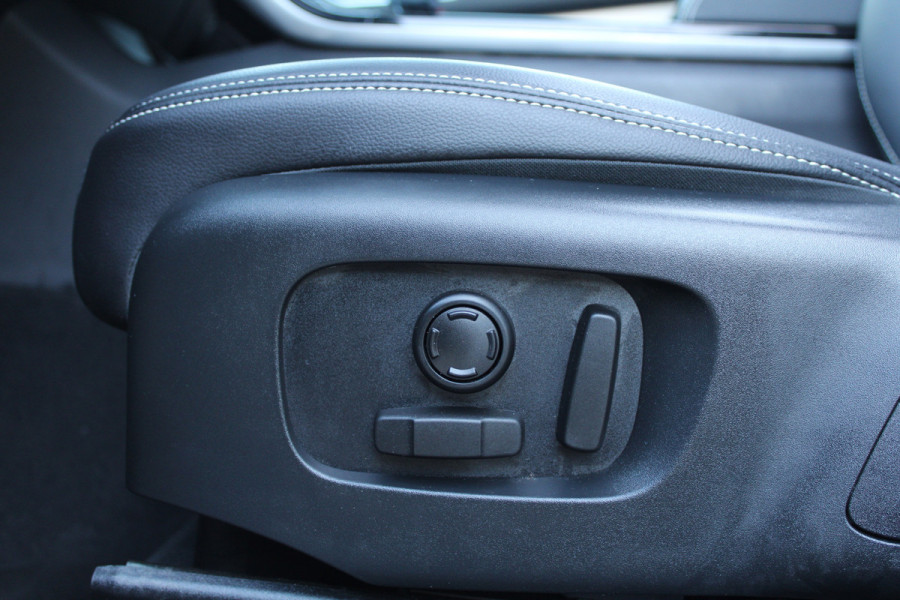 Land Rover Range Rover Velar 2.0 P400e R-Dynamic SE | PANO | CAMERA | MERIDIAN | MEMORY | ACC | Land Rover Range Rover Velar 2.0 P400e R-Dynamic SE | PANO | CAMERA | MERIDIAN | MEMORY | ACC |