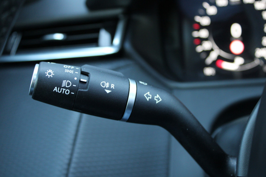 Land Rover Range Rover Velar 2.0 P400e R-Dynamic SE | PANO | CAMERA | MERIDIAN | MEMORY | ACC | Land Rover Range Rover Velar 2.0 P400e R-Dynamic SE | PANO | CAMERA | MERIDIAN | MEMORY | ACC |