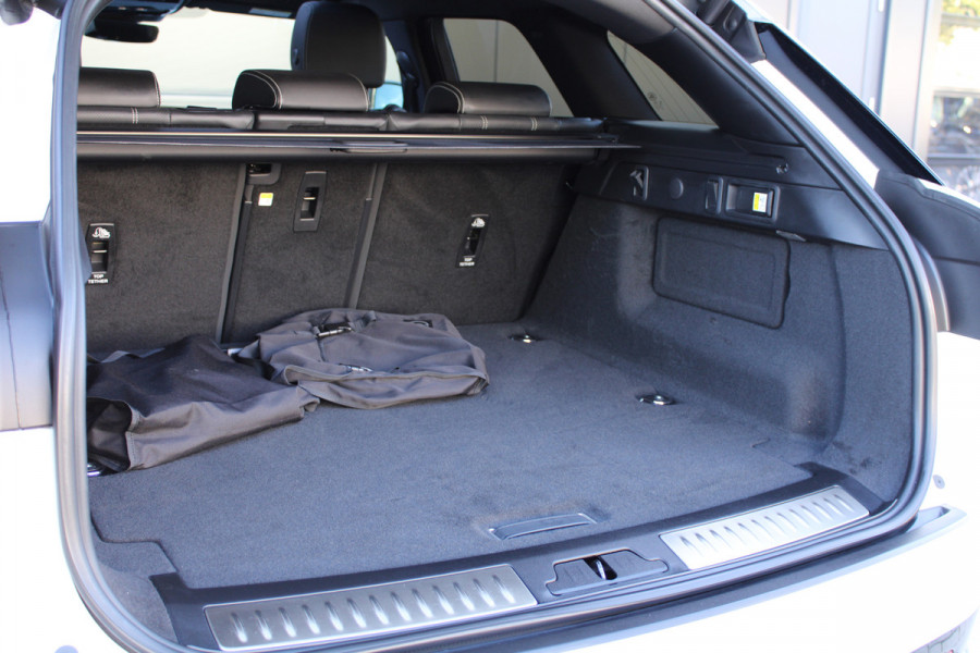 Land Rover Range Rover Velar 2.0 P400e R-Dynamic SE | PANO | CAMERA | MERIDIAN | MEMORY | ACC | Land Rover Range Rover Velar 2.0 P400e R-Dynamic SE | PANO | CAMERA | MERIDIAN | MEMORY | ACC |