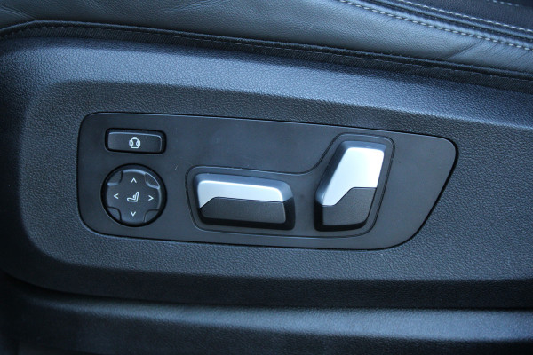 BMW X6 xDrive40i M-SPORT | PANO | MEMORY | SKY LOUNGE | LED | SFEER | BEKERVERKOELING | BMW X6 xDrive40i M-SPORT | PANO | MEMORY | SKY LOUNGE | LED | SFEER | BEKERVERKOELING |