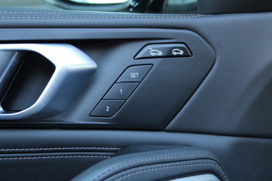 BMW X6 xDrive40i M-SPORT | PANO | MEMORY | SKY LOUNGE | LED | SFEER | BEKERVERKOELING | BMW X6 xDrive40i M-SPORT | PANO | MEMORY | SKY LOUNGE | LED | SFEER | BEKERVERKOELING |