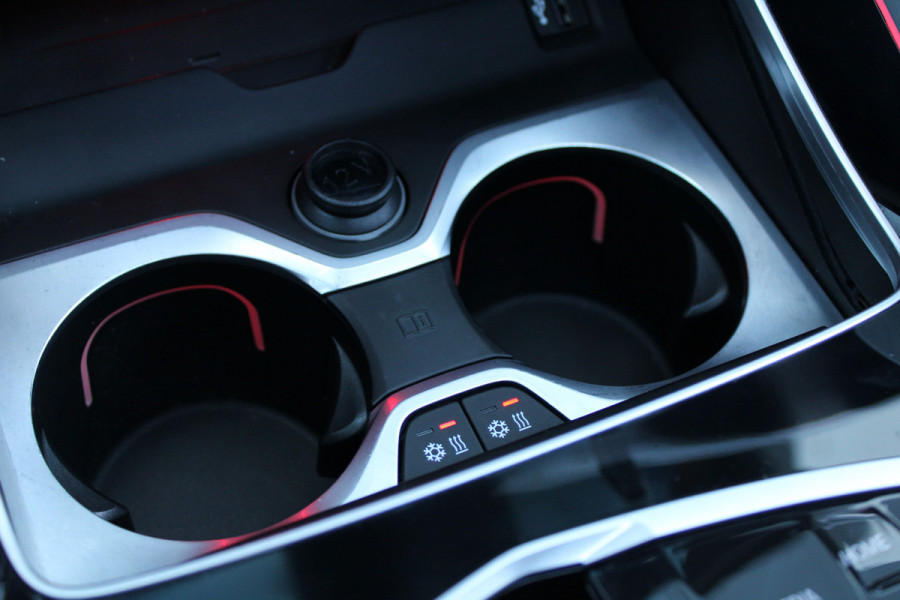 BMW X6 xDrive40i M-SPORT | PANO | MEMORY | SKY LOUNGE | LED | SFEER | BEKERVERKOELING | BMW X6 xDrive40i M-SPORT | PANO | MEMORY | SKY LOUNGE | LED | SFEER | BEKERVERKOELING |