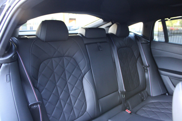 BMW X6 xDrive40i M-SPORT | PANO | MEMORY | SKY LOUNGE | LED | SFEER | BEKERVERKOELING | BMW X6 xDrive40i M-SPORT | PANO | MEMORY | SKY LOUNGE | LED | SFEER | BEKERVERKOELING |