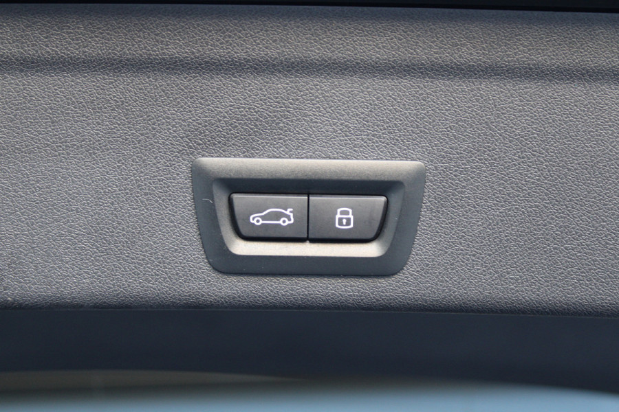 BMW X6 xDrive40i M-SPORT | PANO | MEMORY | SKY LOUNGE | LED | SFEER | BEKERVERKOELING | BMW X6 xDrive40i M-SPORT | PANO | MEMORY | SKY LOUNGE | LED | SFEER | BEKERVERKOELING |