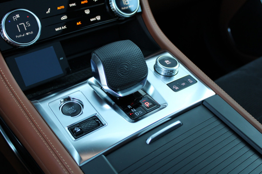 Jaguar F-Pace 5.0 V8 S/C AWD SVR | UNIEK! | DEALER OND | HUD | 360 | STOELKOELING | ELEK TREKHAAK | MERIDIAN |