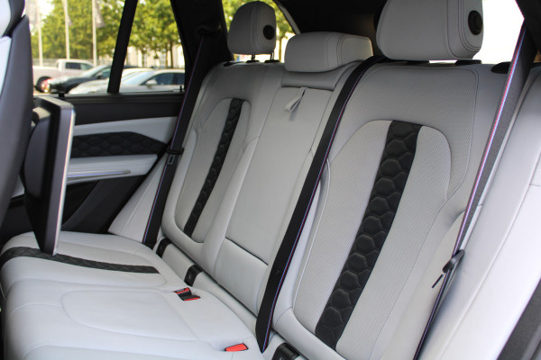 BMW X5 M Competition | PANO | B&W | MASSAGE | REAR ENTERAINMENT | STOELVENTILATIE |