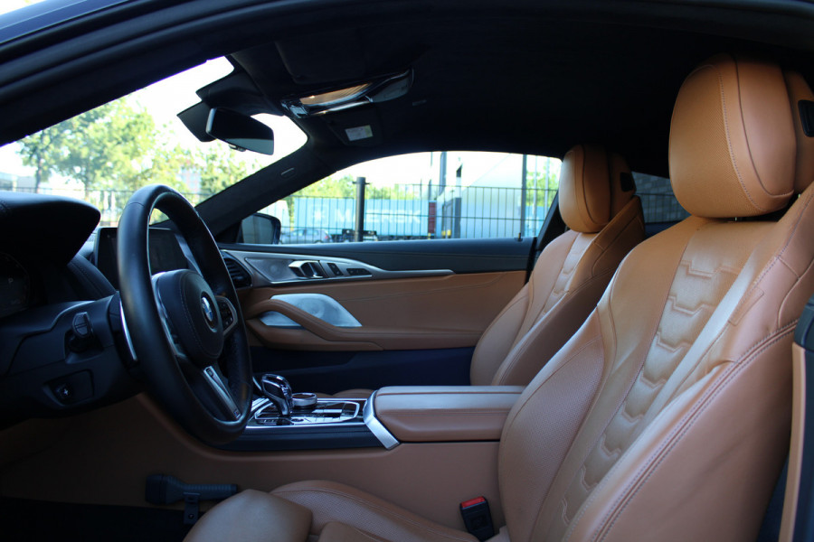 BMW 8 Serie M850i xDrive High Executive | NAP | BTW | B&W | 4WIELSTURING | CARBON | SOFT-CLOSE | HUD | 360 | KEYLESS | BMW 8 Serie M850i xDrive High Executive | NAP | BTW | B&W | 4WIELSTURING | CARBON | SOFT-CLOSE | HUD | 360 | KEYLESS |