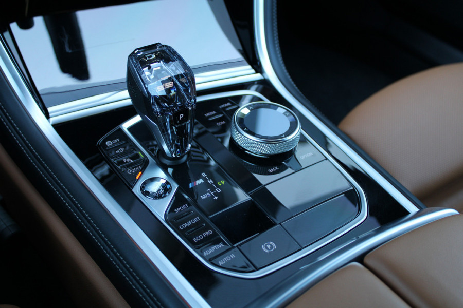 BMW 8 Serie M850i xDrive High Executive | NAP | BTW | B&W | 4WIELSTURING | CARBON | SOFT-CLOSE | HUD | 360 | KEYLESS | BMW 8 Serie M850i xDrive High Executive | NAP | BTW | B&W | 4WIELSTURING | CARBON | SOFT-CLOSE | HUD | 360 | KEYLESS |