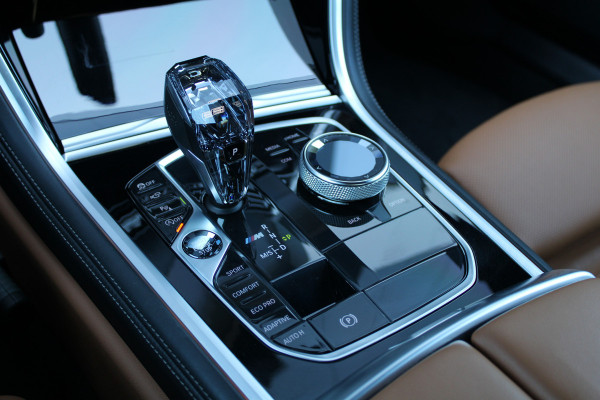 BMW 8 Serie M850i xDrive High Executive | NAP | BTW | B&W | 4WIELSTURING | CARBON | SOFT-CLOSE | HUD | 360 | KEYLESS | BMW 8 Serie M850i xDrive High Executive | NAP | BTW | B&W | 4WIELSTURING | CARBON | SOFT-CLOSE | HUD | 360 | KEYLESS |