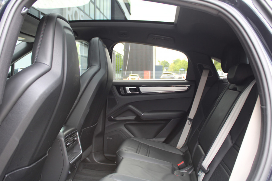 Porsche Cayenne Coupé 3.0 E-Hybrid Platinum Edition | BOSE | MEMORY | 360 | KEYLESS | ELEK TREKHAAK | DODE HOEK |