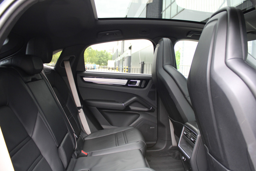 Porsche Cayenne Coupé 3.0 E-Hybrid Platinum Edition | BOSE | MEMORY | 360 | KEYLESS | ELEK TREKHAAK | DODE HOEK |