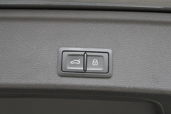 Audi A4 Avant 2.0 TFSI MHEV quattro Sport S line black edition | 3X S-LINE | KEYLESS | DIGITAL DASH | ACC | CAMERA | VOL LEDER |