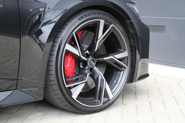 Audi RS6 Avant RS 6 TFSI quattro | DYNAMIC PLUS | KERAMISCH | HUD | 4WS | CARBON | NIGHT VISION | B&O | STUURVERW |