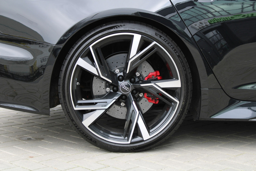 Audi RS6 Avant RS 6 TFSI quattro | DYNAMIC PLUS | KERAMISCH | HUD | 4WS | CARBON | NIGHT VISION | B&O | STUURVERW |