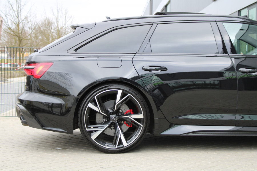 Audi RS6 Avant RS 6 TFSI quattro | DYNAMIC PLUS | KERAMISCH | HUD | 4WS | CARBON | NIGHT VISION | B&O | STUURVERW |