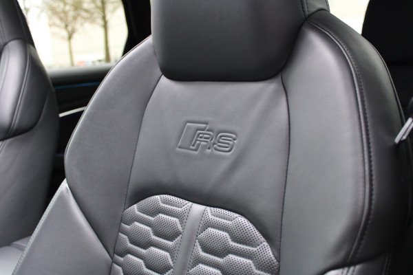 Audi RS6 Avant RS 6 TFSI quattro | DYNAMIC PLUS | KERAMISCH | HUD | 4WS | CARBON | NIGHT VISION | B&O | STUURVERW |