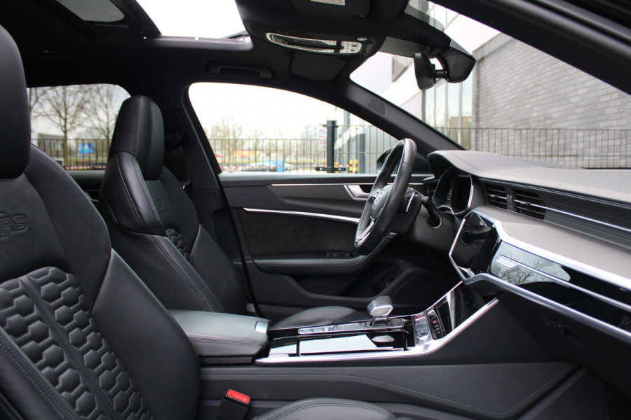 Audi RS6 Avant RS 6 TFSI quattro | DYNAMIC PLUS | KERAMISCH | HUD | 4WS | CARBON | NIGHT VISION | B&O | STUURVERW |