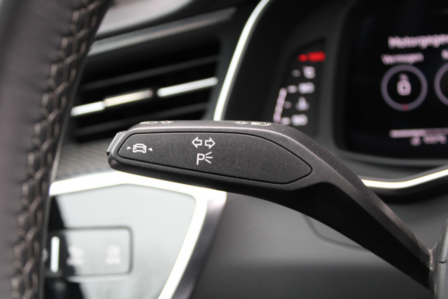 Audi RS6 Avant RS 6 TFSI quattro | DYNAMIC PLUS | KERAMISCH | HUD | 4WS | CARBON | NIGHT VISION | B&O | STUURVERW |