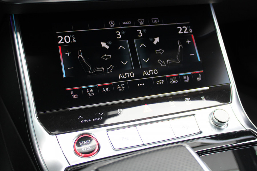 Audi RS6 Avant RS 6 TFSI quattro | DYNAMIC PLUS | KERAMISCH | HUD | 4WS | CARBON | NIGHT VISION | B&O | STUURVERW |