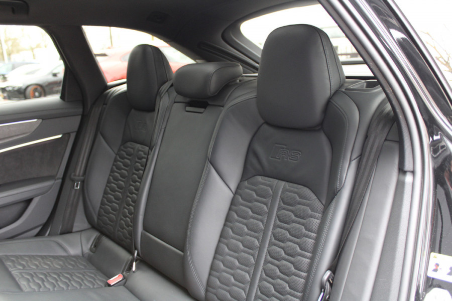 Audi RS6 Avant RS 6 TFSI quattro | DYNAMIC PLUS | KERAMISCH | HUD | 4WS | CARBON | NIGHT VISION | B&O | STUURVERW |