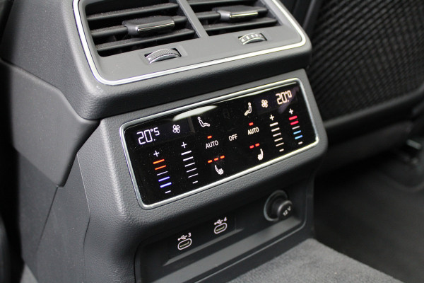 Audi RS6 Avant RS 6 TFSI quattro | DYNAMIC PLUS | KERAMISCH | HUD | 4WS | CARBON | NIGHT VISION | B&O | STUURVERW |