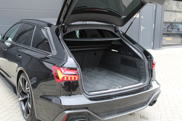 Audi RS6 Avant RS 6 TFSI quattro | DYNAMIC PLUS | KERAMISCH | HUD | 4WS | CARBON | NIGHT VISION | B&O | STUURVERW |