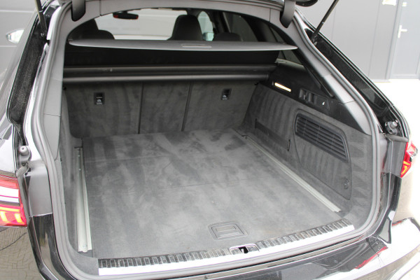 Audi RS6 Avant RS 6 TFSI quattro | DYNAMIC PLUS | KERAMISCH | HUD | 4WS | CARBON | NIGHT VISION | B&O | STUURVERW |