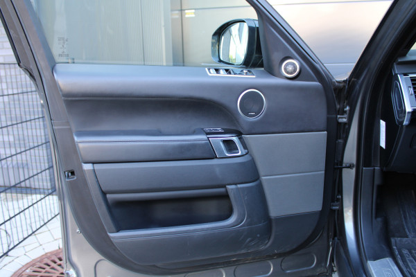 Land Rover Range Rover Sport 3.0 SDV6 HSE Dynamic | PANO | HUD | REAR ENTERTAINMENT | MEMORY | MERIDIAN | ELEK TREKHAAK | Land Rover Range Rover Sport 3.0 SDV6 HSE Dynamic | PANO | HUD | REAR ENTERTAINMENT | MEMORY | MERIDIAN | ELEK TREKHAAK |