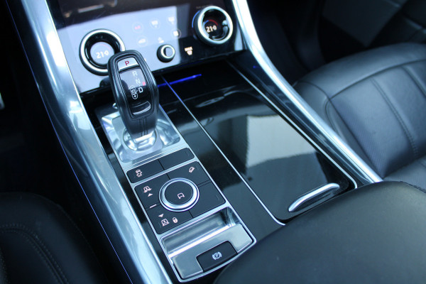 Land Rover Range Rover Sport 3.0 SDV6 HSE Dynamic | PANO | HUD | REAR ENTERTAINMENT | MEMORY | MERIDIAN | ELEK TREKHAAK | Land Rover Range Rover Sport 3.0 SDV6 HSE Dynamic | PANO | HUD | REAR ENTERTAINMENT | MEMORY | MERIDIAN | ELEK TREKHAAK |