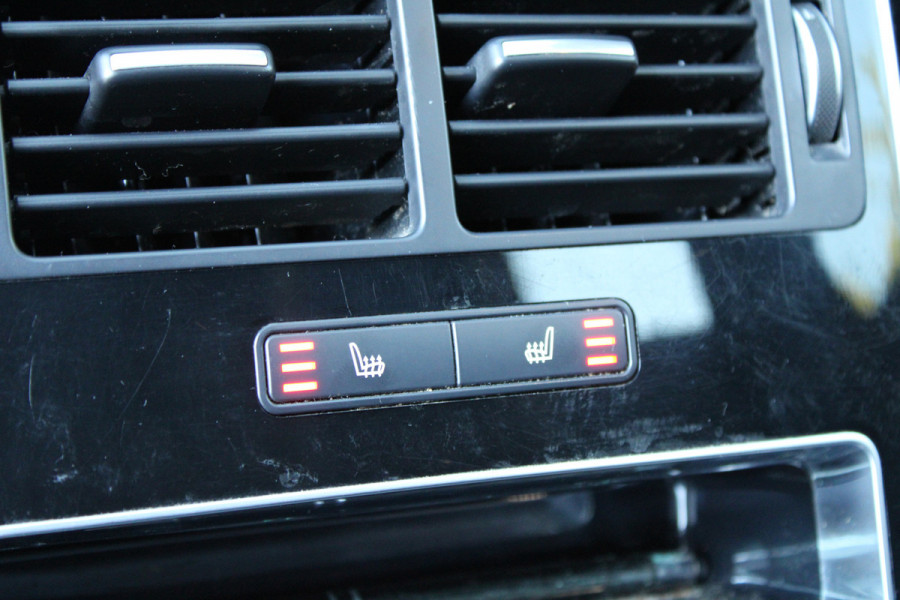 Land Rover Range Rover Sport 3.0 SDV6 HSE Dynamic | PANO | HUD | REAR ENTERTAINMENT | MEMORY | MERIDIAN | ELEK TREKHAAK | Land Rover Range Rover Sport 3.0 SDV6 HSE Dynamic | PANO | HUD | REAR ENTERTAINMENT | MEMORY | MERIDIAN | ELEK TREKHAAK |