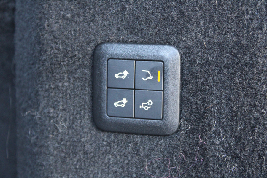 Land Rover Range Rover Sport 3.0 SDV6 HSE Dynamic | PANO | HUD | REAR ENTERTAINMENT | MEMORY | MERIDIAN | ELEK TREKHAAK | Land Rover Range Rover Sport 3.0 SDV6 HSE Dynamic | PANO | HUD | REAR ENTERTAINMENT | MEMORY | MERIDIAN | ELEK TREKHAAK |