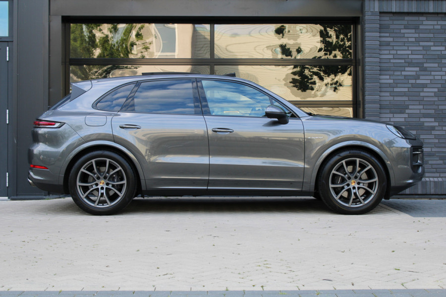 Porsche Cayenne 3.0 E-Hybrid | NAP | PANO | HUD | MEMORY | SPORTUITLAAT | BOSE | STUURVERW |