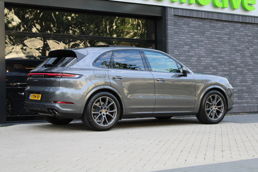 Porsche Cayenne 3.0 E-Hybrid | NAP | PANO | HUD | MEMORY | SPORTUITLAAT | BOSE | STUURVERW |