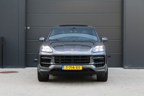 Porsche Cayenne 3.0 E-Hybrid | NAP | PANO | HUD | MEMORY | SPORTUITLAAT | BOSE | STUURVERW |