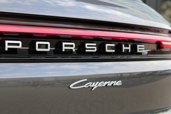 Porsche Cayenne 3.0 E-Hybrid | NAP | PANO | HUD | MEMORY | SPORTUITLAAT | BOSE | STUURVERW |