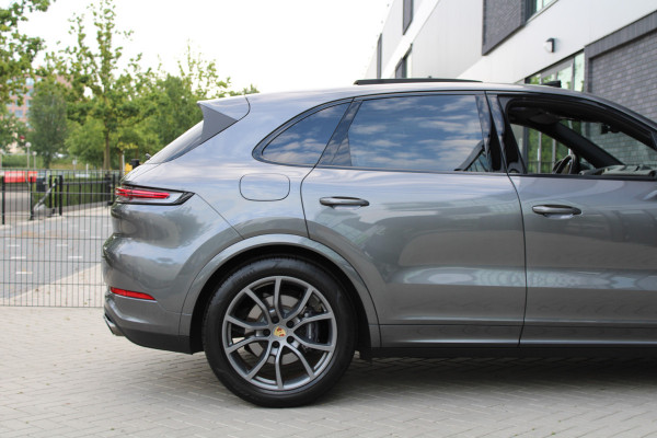 Porsche Cayenne 3.0 E-Hybrid | NAP | PANO | HUD | MEMORY | SPORTUITLAAT | BOSE | STUURVERW |