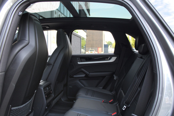 Porsche Cayenne 3.0 E-Hybrid | NAP | PANO | HUD | MEMORY | SPORTUITLAAT | BOSE | STUURVERW |