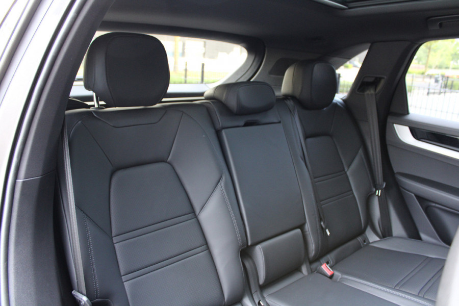 Porsche Cayenne 3.0 E-Hybrid | NAP | PANO | HUD | MEMORY | SPORTUITLAAT | BOSE | STUURVERW |