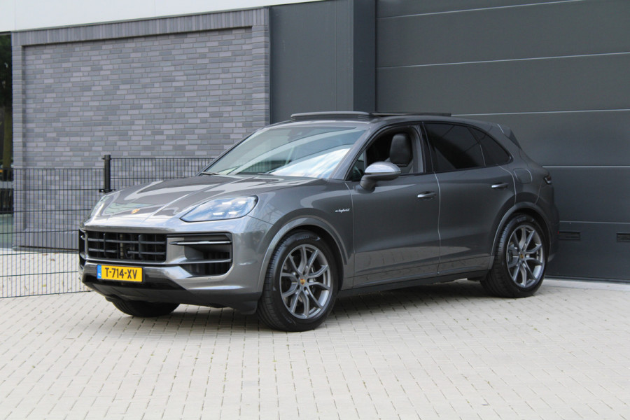 Porsche Cayenne 3.0 E-Hybrid | NAP | PANO | HUD | MEMORY | SPORTUITLAAT | BOSE | STUURVERW |