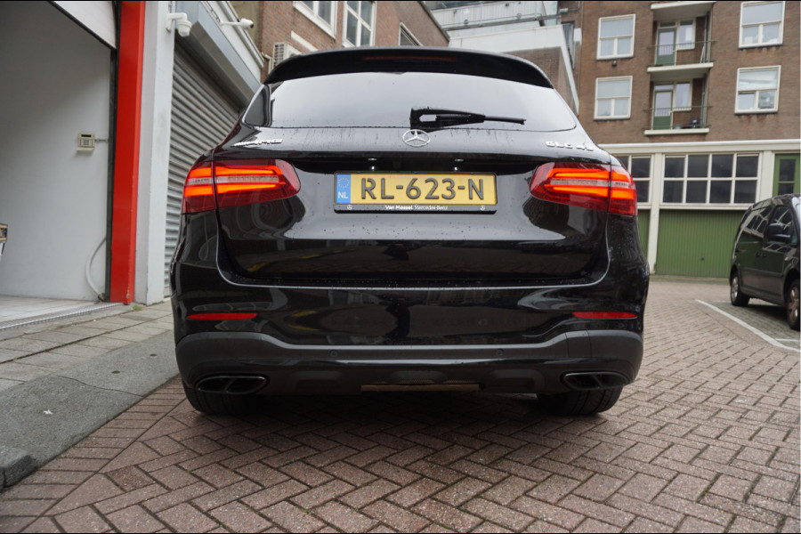 Mercedes-Benz GLC AMG 43 4MATIC Aut9 | NL AUTO | Burmester | Black on Black | Trekhaak (wegklapbaar) | 21inch | Diamond grille | Treeplanken |