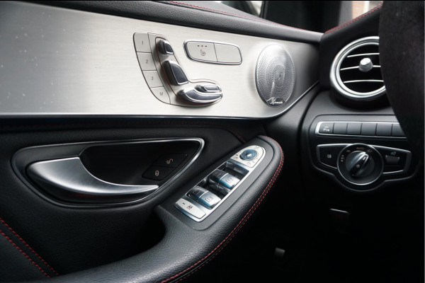 Mercedes-Benz GLC AMG 43 4MATIC Aut9 | NL AUTO | Burmester | Black on Black | Trekhaak (wegklapbaar) | 21inch | Diamond grille | Treeplanken |