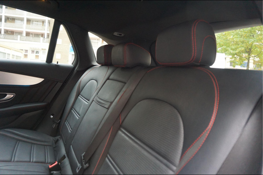 Mercedes-Benz GLC AMG 43 4MATIC Aut9 | NL AUTO | Burmester | Black on Black | Trekhaak (wegklapbaar) | 21inch | Diamond grille | Treeplanken |