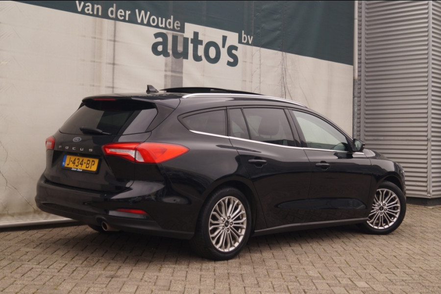 Ford Focus Wagon 1.0 EcoBoost 125pk Titanium Business -PANO-TREKHAAK-