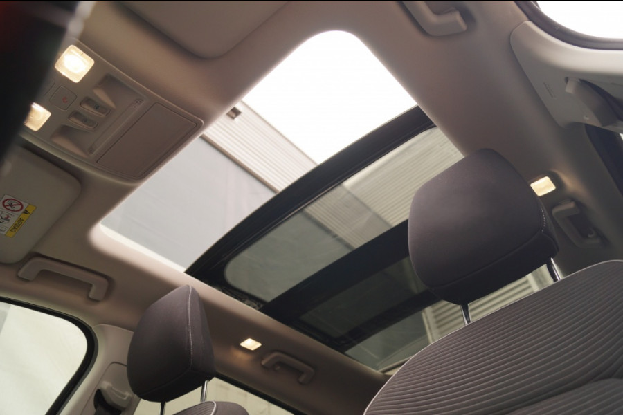 Ford Focus Wagon 1.0 EcoBoost 125pk Titanium Business -PANO-TREKHAAK-
