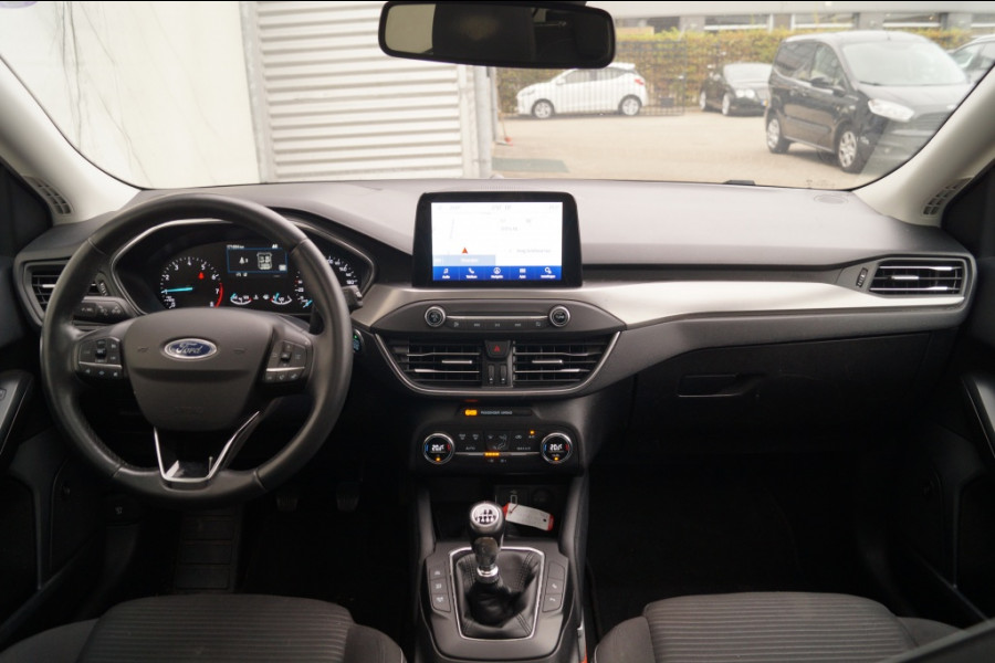 Ford Focus Wagon 1.0 EcoBoost 125pk Titanium Business -PANO-TREKHAAK-